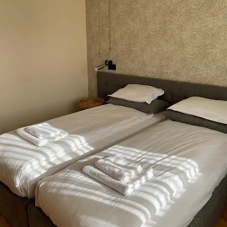 アパート Lhapartment! *